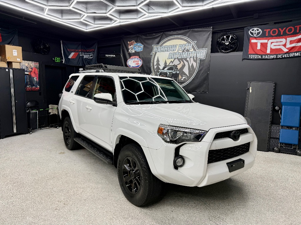 2019 Toyota 4Runner SR5's photo