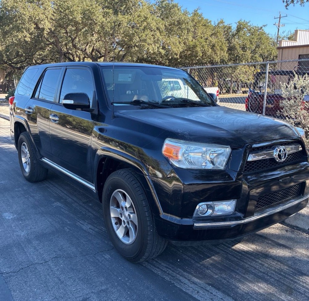 2012 Toyota 4Runner SR5's photo