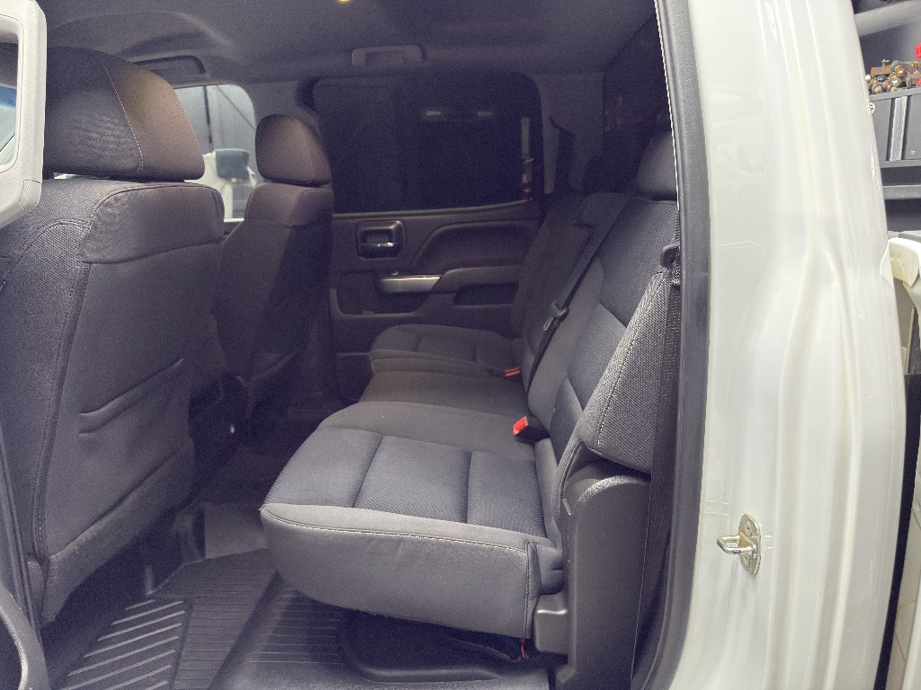 2018 Chevrolet Silverado 1500 LT - Photo 18