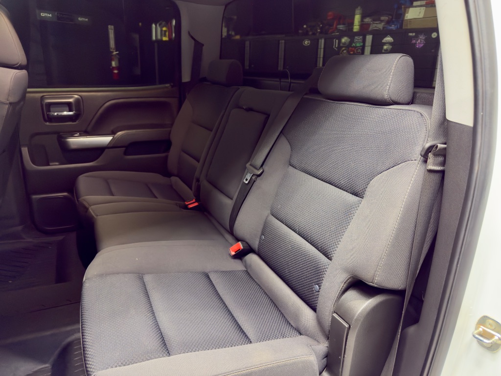 2018 Chevrolet Silverado 1500 LT - Photo 19
