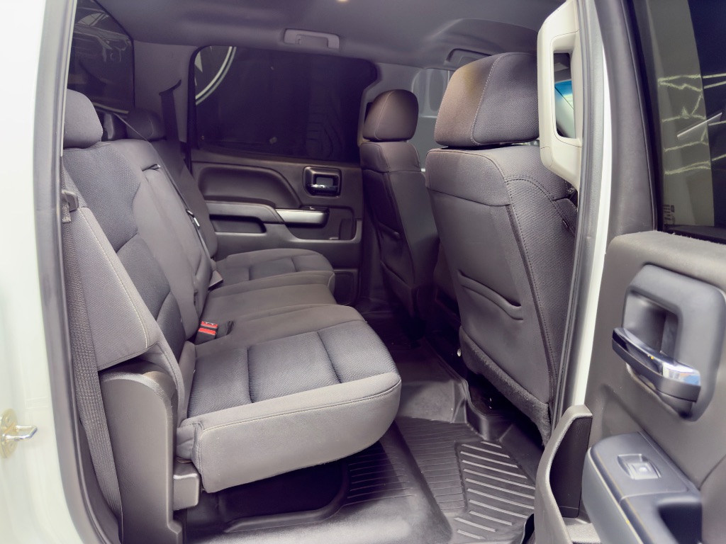 2018 Chevrolet Silverado 1500 LT - Photo 15