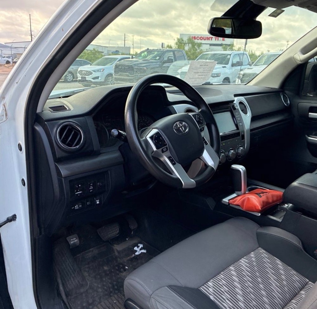 2019 Toyota Tundra SR5 - Photo 7