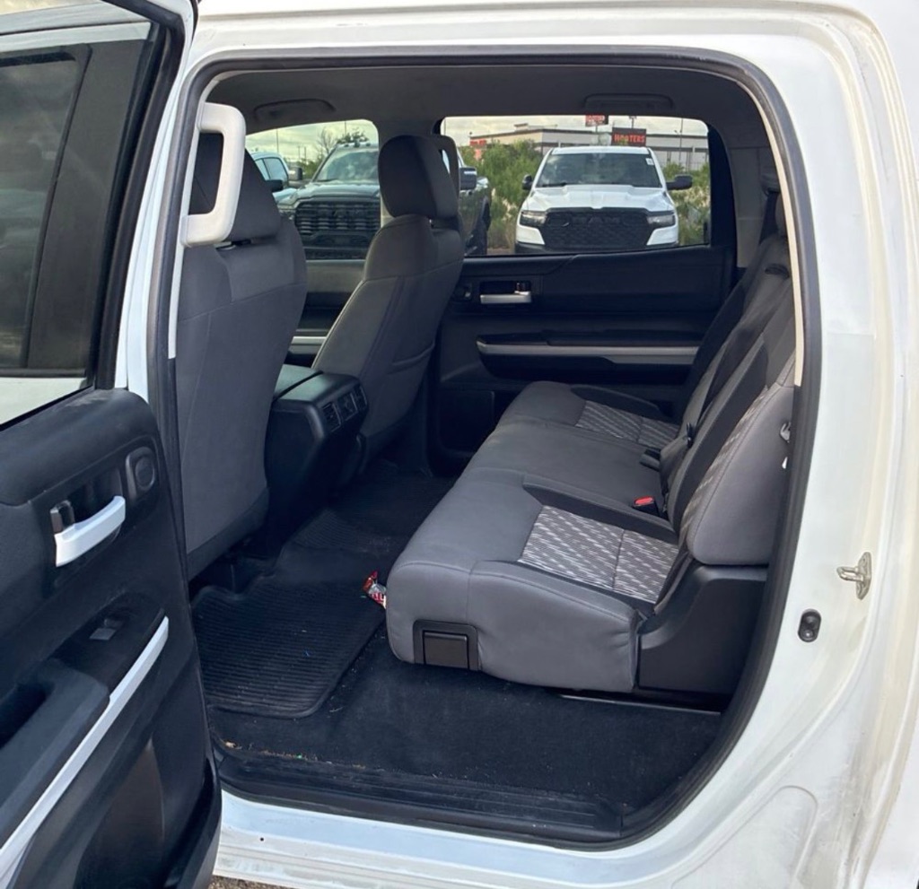 2019 Toyota Tundra SR5 - Photo 10