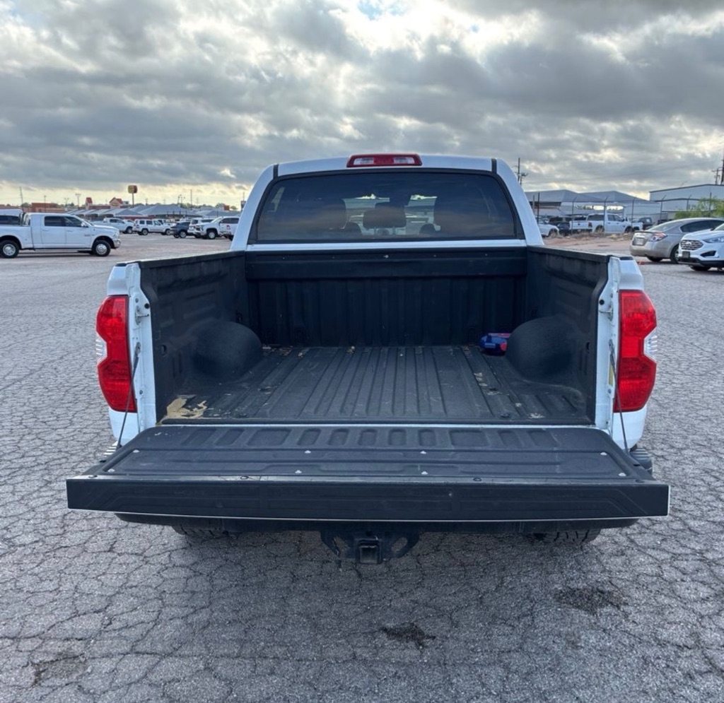 2019 Toyota Tundra SR5 - Photo 11