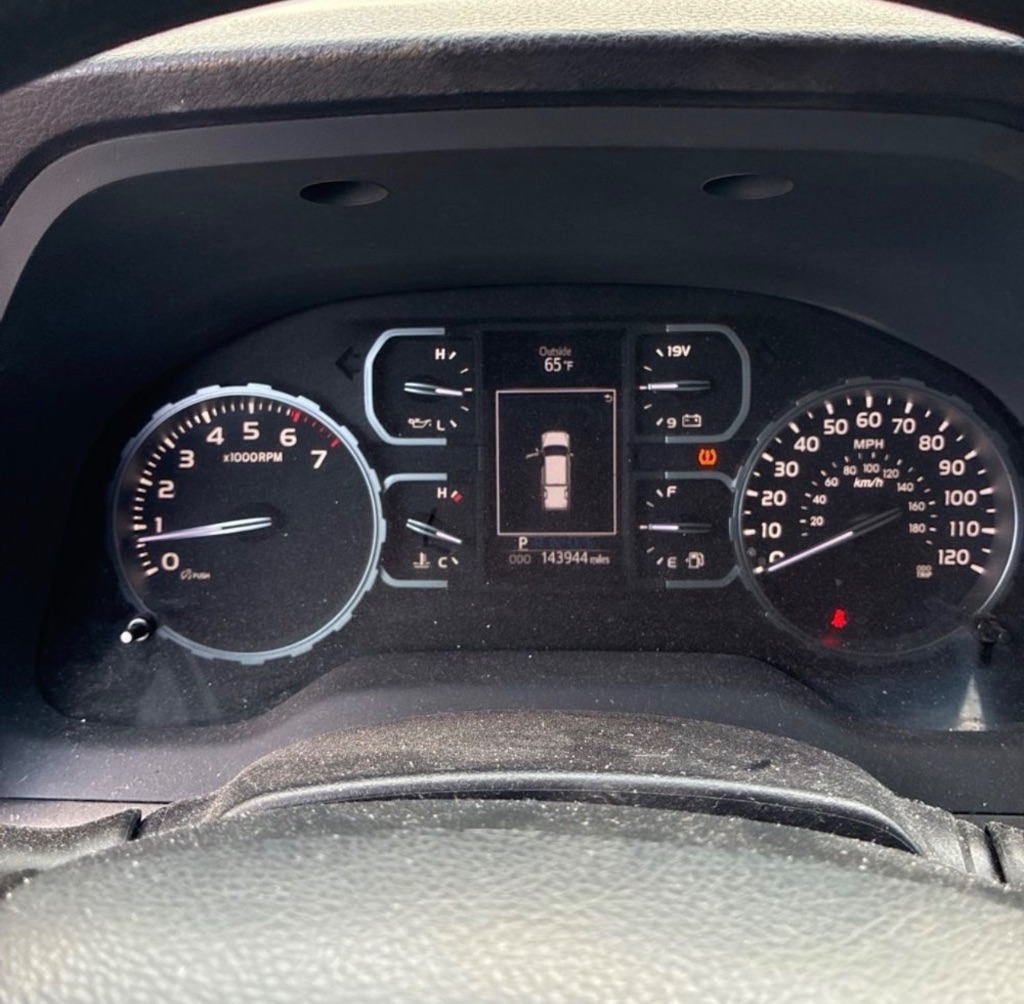 2019 Toyota Tundra SR5 - Photo 8