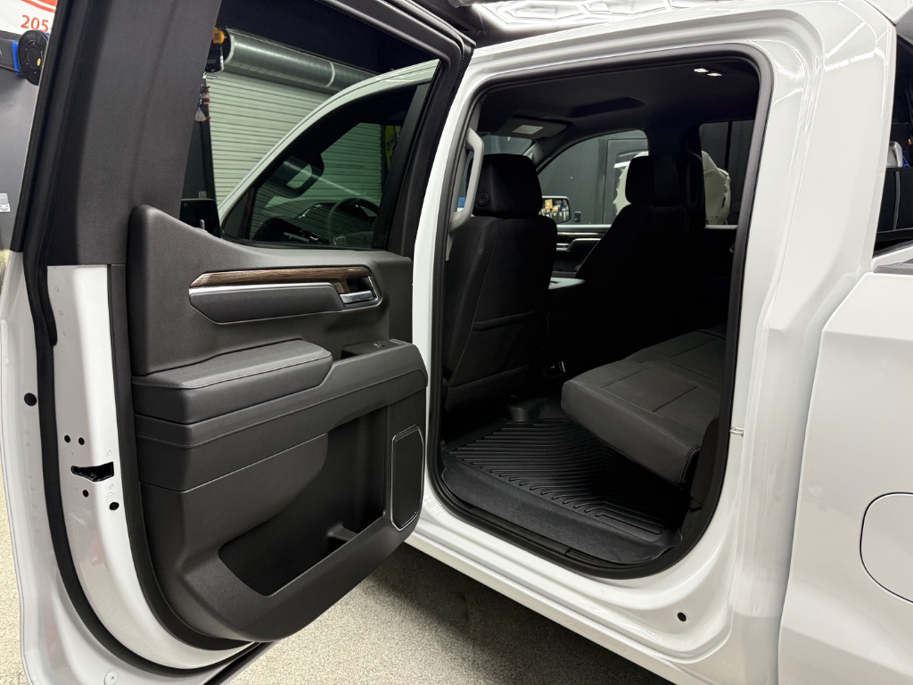 2026 Chevrolet Silverado 1500 RST - Photo 18