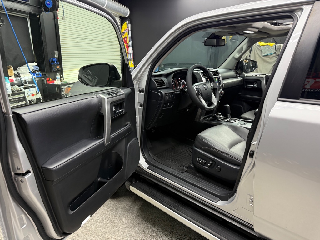 2020 Toyota 4Runner SR5 Premium - Photo 9