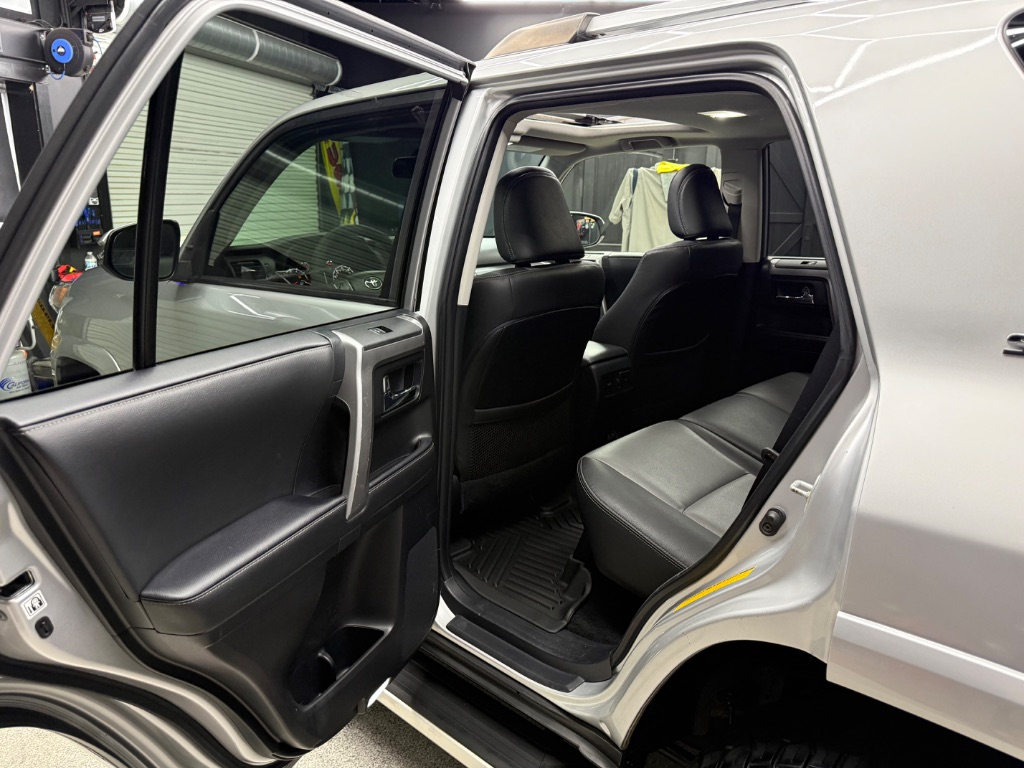 2020 Toyota 4Runner SR5 Premium - Photo 18