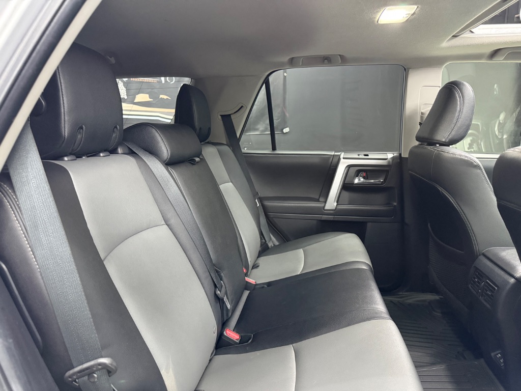 2020 Toyota 4Runner SR5 Premium - Photo 17
