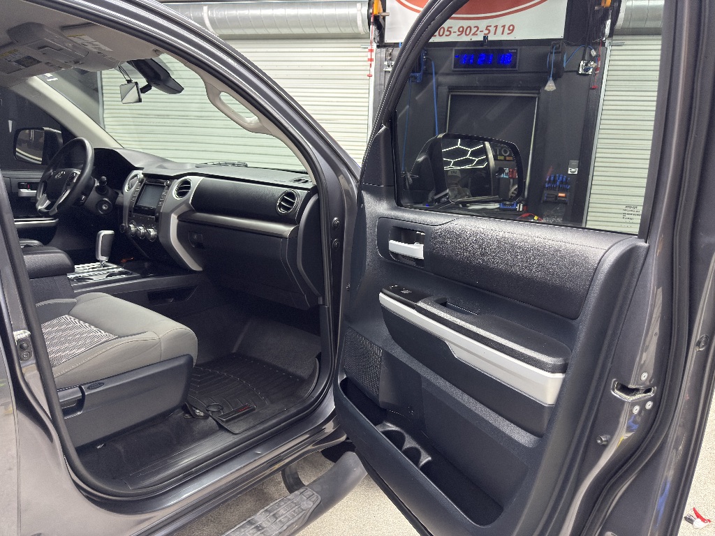2018 Toyota Tundra SR5 - Photo 12