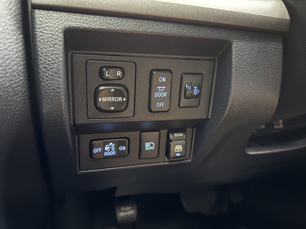 2018 Toyota Tundra SR5 - Photo 26