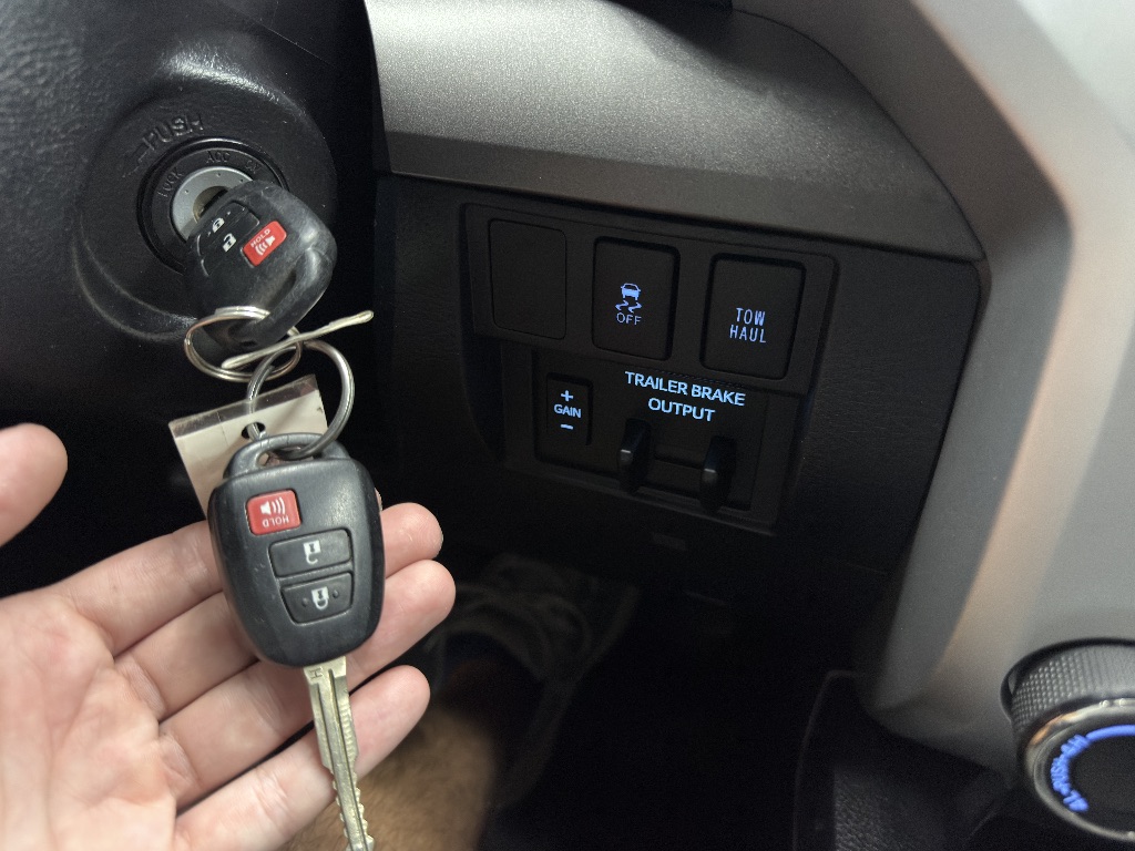 2018 Toyota Tundra SR5 - Photo 27