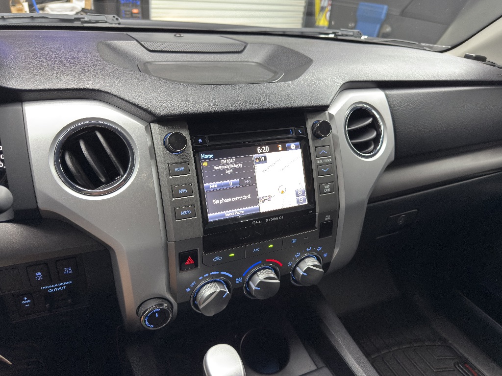 2018 Toyota Tundra SR5 - Photo 24