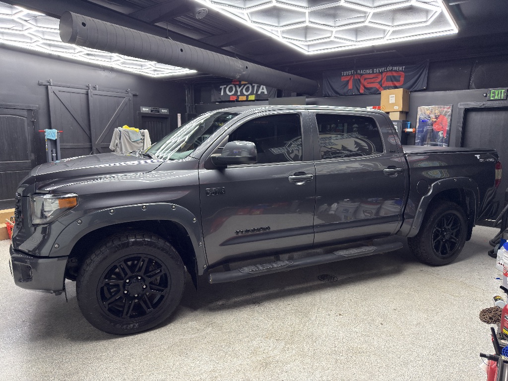 2018 Toyota Tundra SR5 - Photo 6