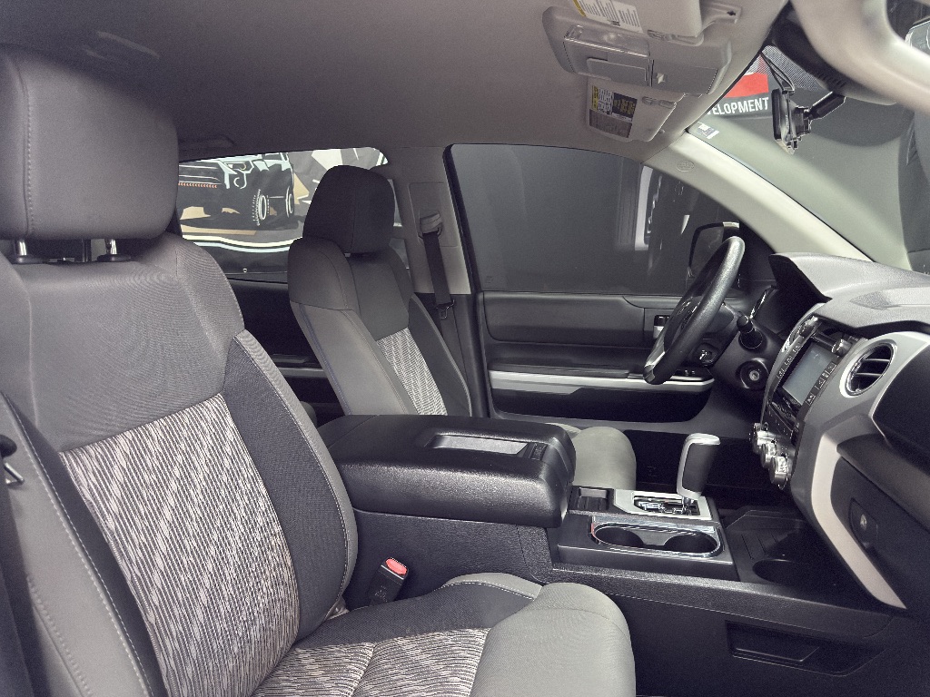 2018 Toyota Tundra SR5 - Photo 14