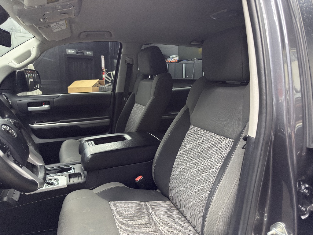 2018 Toyota Tundra SR5 - Photo 11