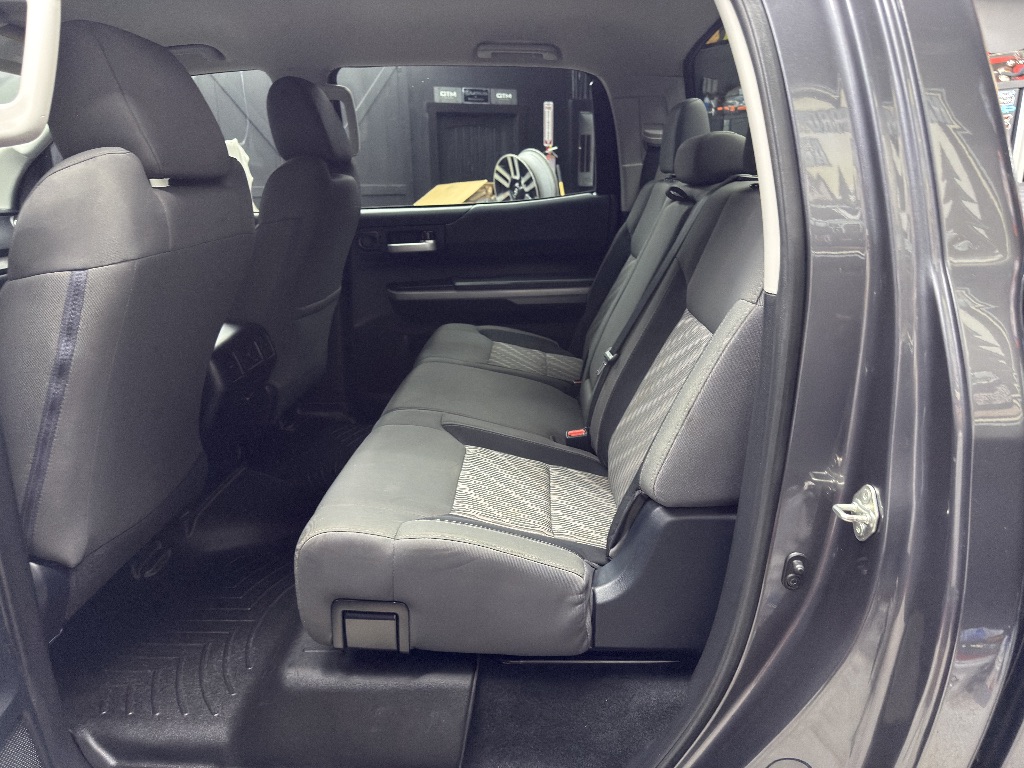 2018 Toyota Tundra SR5 - Photo 16