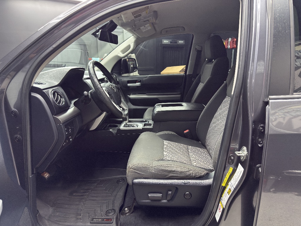 2018 Toyota Tundra SR5 - Photo 10