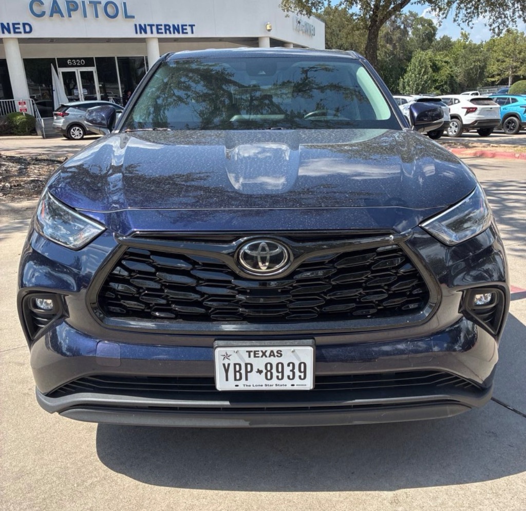 2022 Toyota Highlander LE - Photo 7