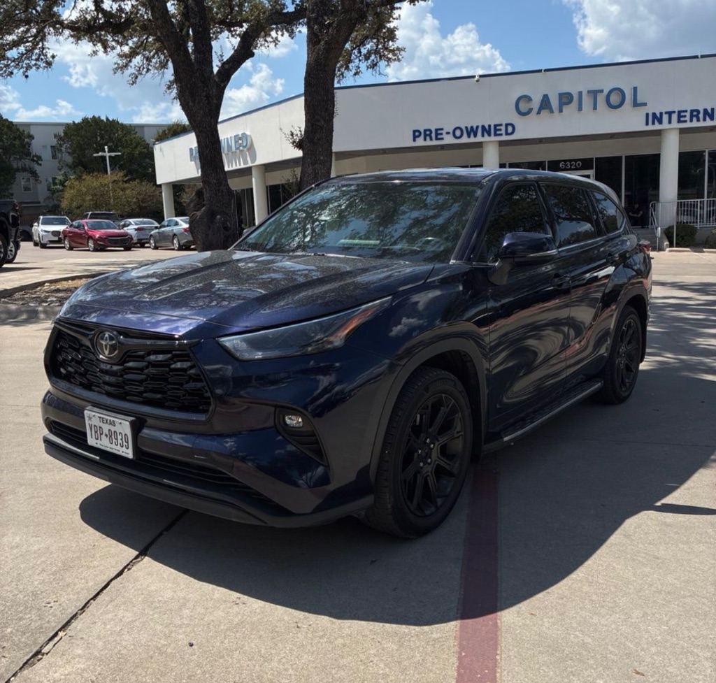 2022 Toyota Highlander LE - Photo 6